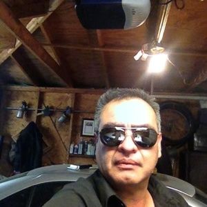 Meet your Posher, Carlos a